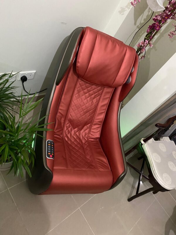 Massage chair  from isukoshi - Image 4