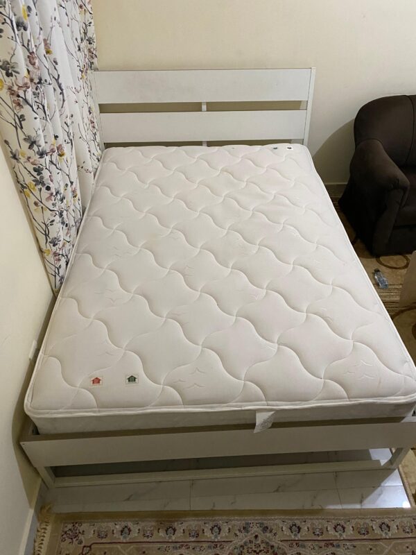 Bed Queen from IKEA - Image 2