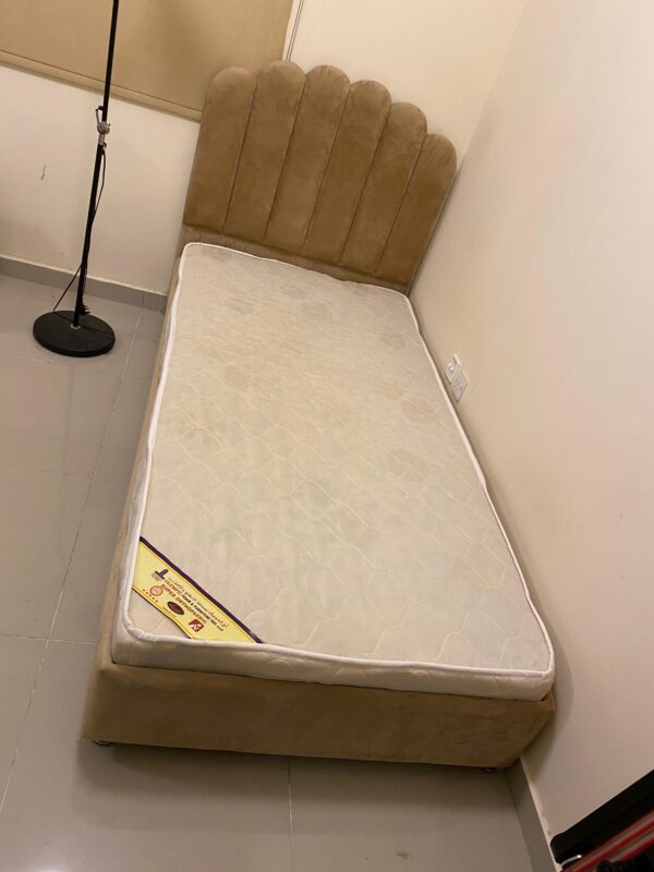 Bed Single with Mattress from Home Box - Image 2